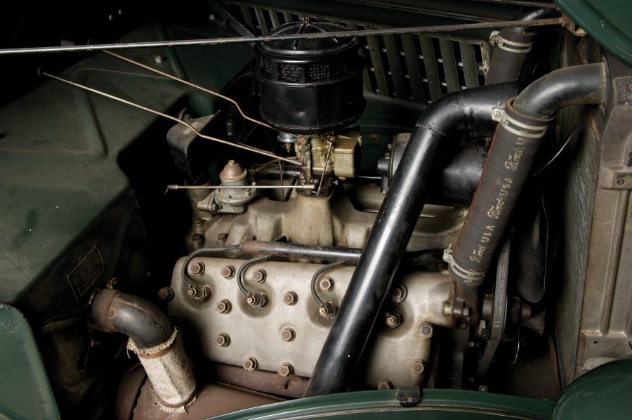  Ford Standard Tudor Sedan 1935 года  (фото 5 из 5)
